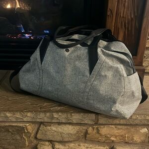 Lululemon Out of Range Duffle 33L